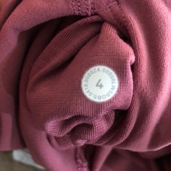 NWT! - LULULEMON Align HR Pant 28” size 4 - Picture 4 of 7